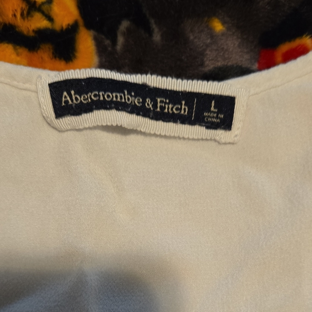 Abercrombie & Fitch Cream Button-Up Blouse - Picture 2 of 3